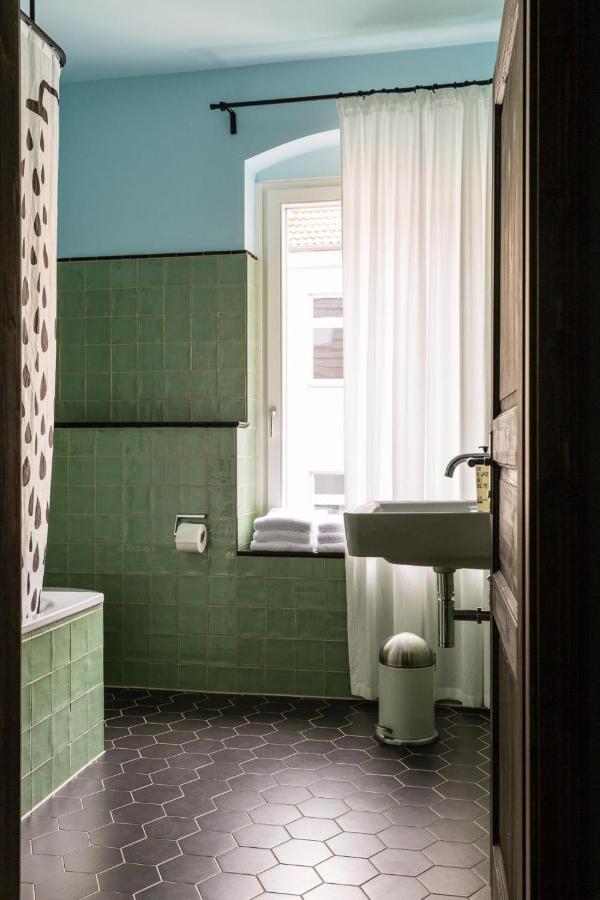 One Bedroom With Balcony H12 Appartement *